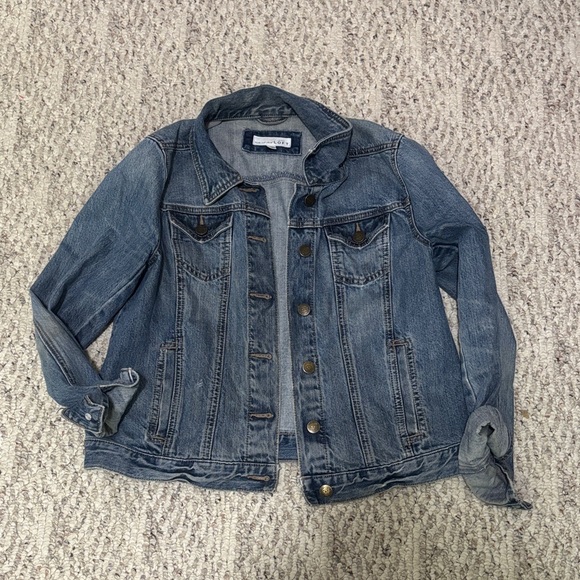 LOFT Jackets & Blazers - LOFT Women's Denim Jean Jacket